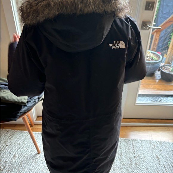 NWT! The North Face Arctic Parka - Girls/Teens age 14-16 size XL. - Picture 5 of 13